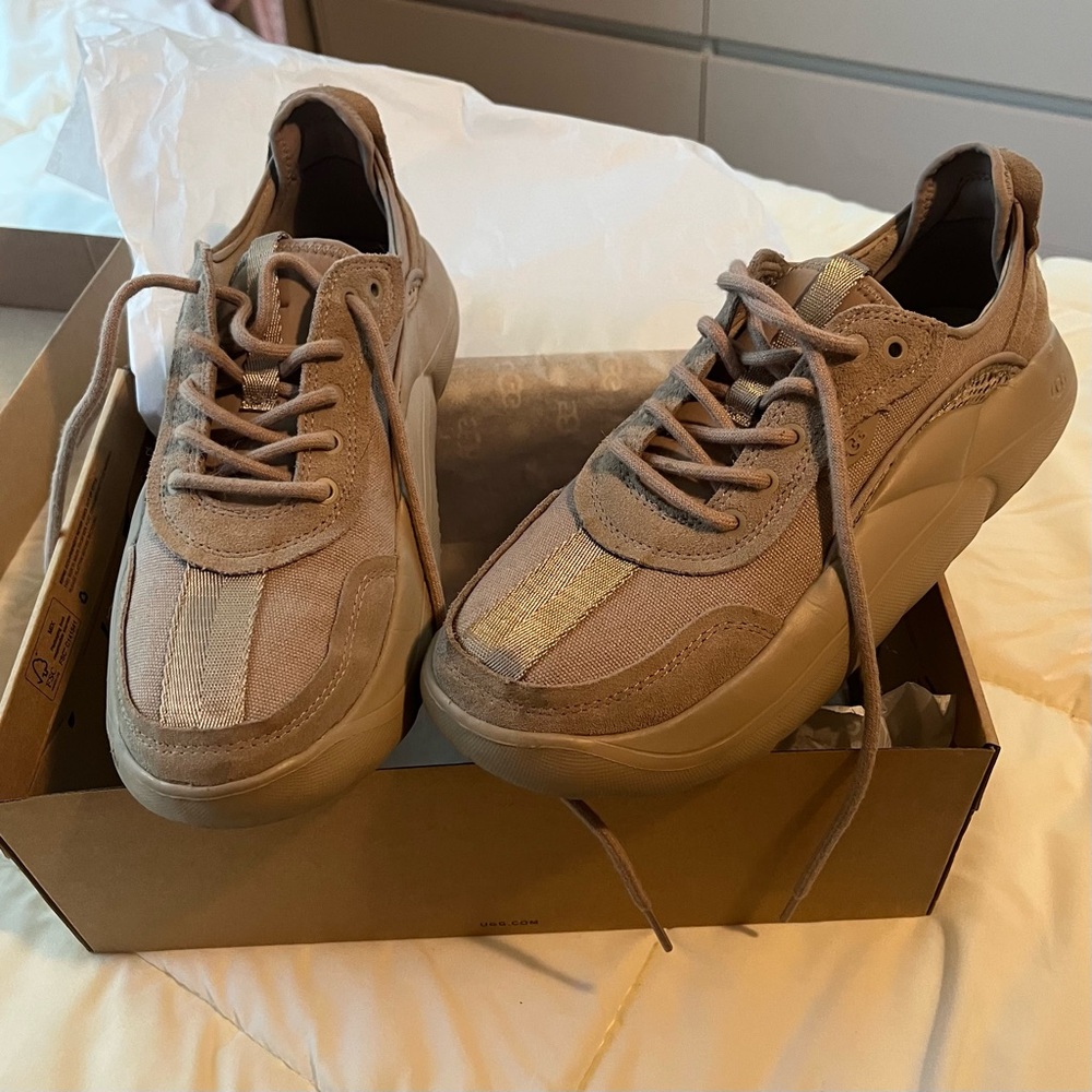 UGG LA Cloud Low Sneaker